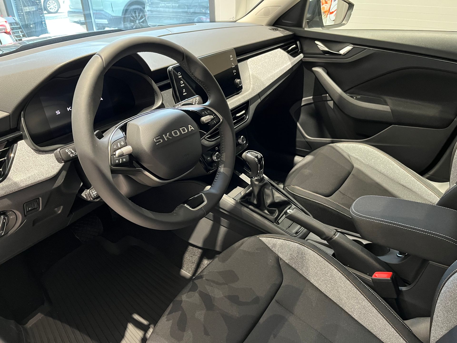 Skoda Kamiq Selection 1,0 TSI 2026, bild 6/9