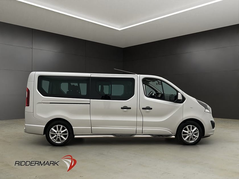 Bild 2 av Opel Vivaro Kombi Lång 1.6CDTI Värmare Drag B-Kamera 9-Sits