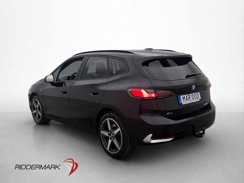 Bild 4 av BMW 225e xDrive Active Tourer 245hk MOMS Kamera Drag Rattvärme CarPlay