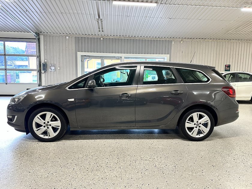 Bild 4 av Opel Astra Sports Tourer 1.6 Sport Euro 5 Nyservad Kamrem Bytt