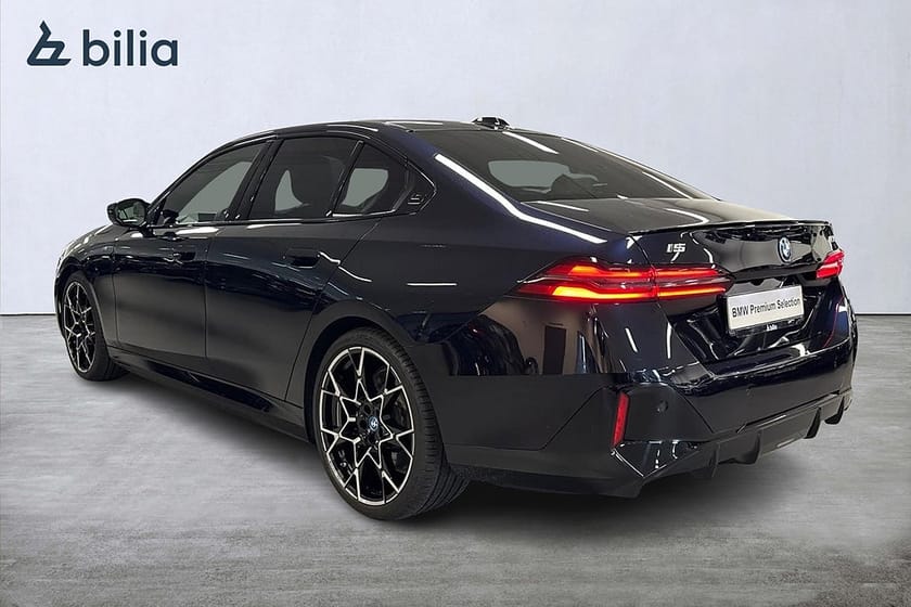 Bild 2 av BMW i5 M60 xDrive Sedan M-sport Pro | Panorama | Komfortstol