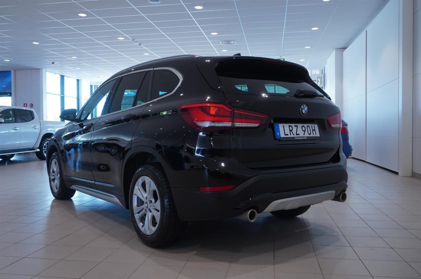 Bild 4 av BMW X1 sDrive20i xLine Navi Keyless HUD HiFi