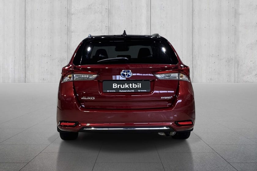 Bilde 4 av Toyota Auris Touring Sports Hybrid 1,8 Black Edition LAV KM/