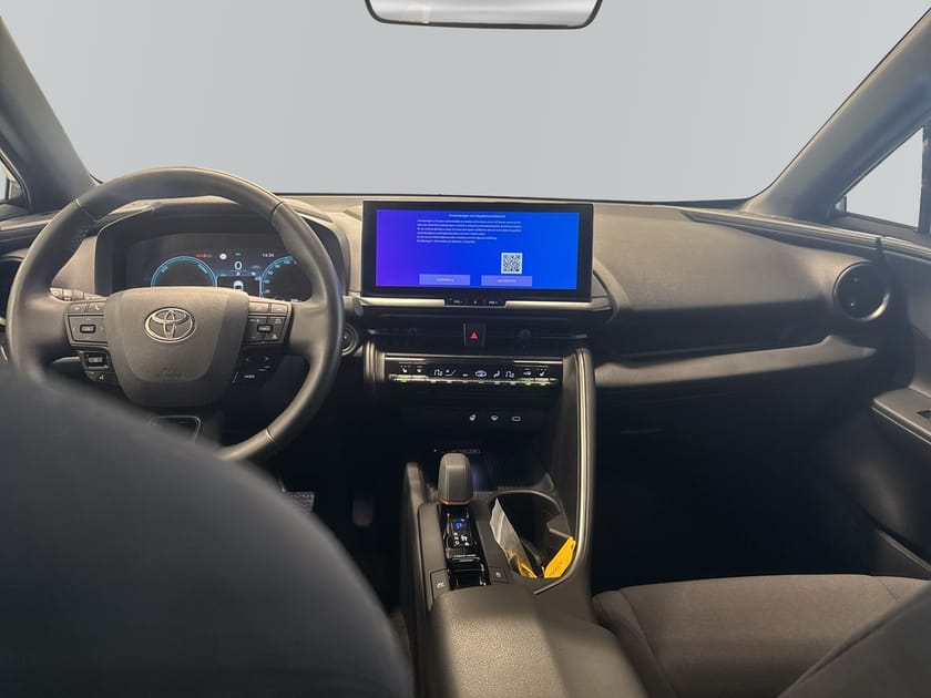 Bild 3 av Toyota C-HR Hybrid 1,8 STYLE TEKNIKPAKET BI-TONE VINTERHJUL