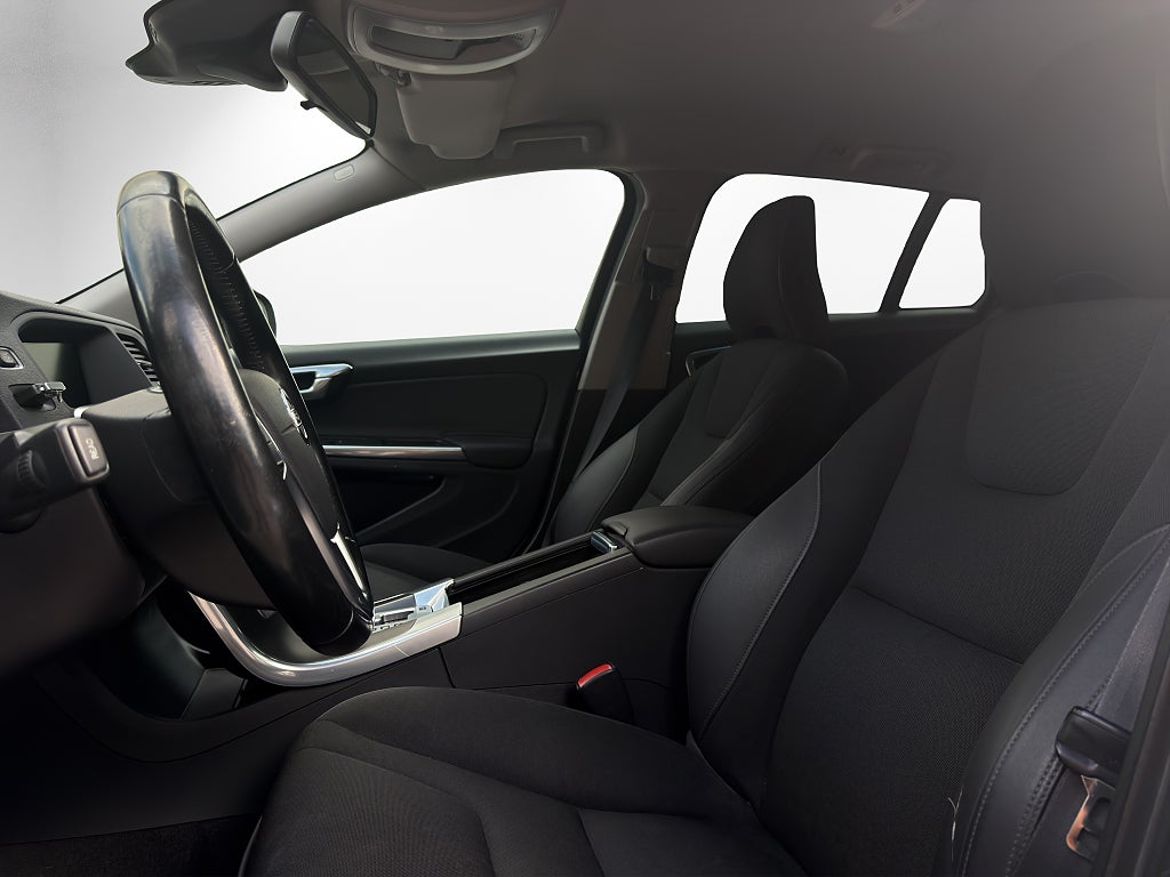 Volvo V60, bild 9 av 16