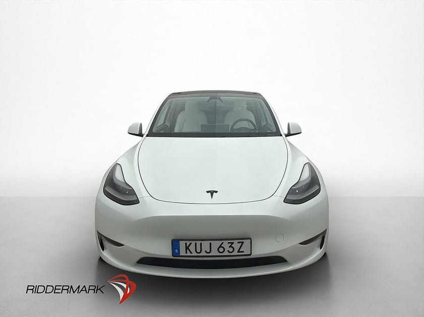 Bild 3 av Tesla Model Y Long Range AWD Svensksåld Ljus-Interiör Drag