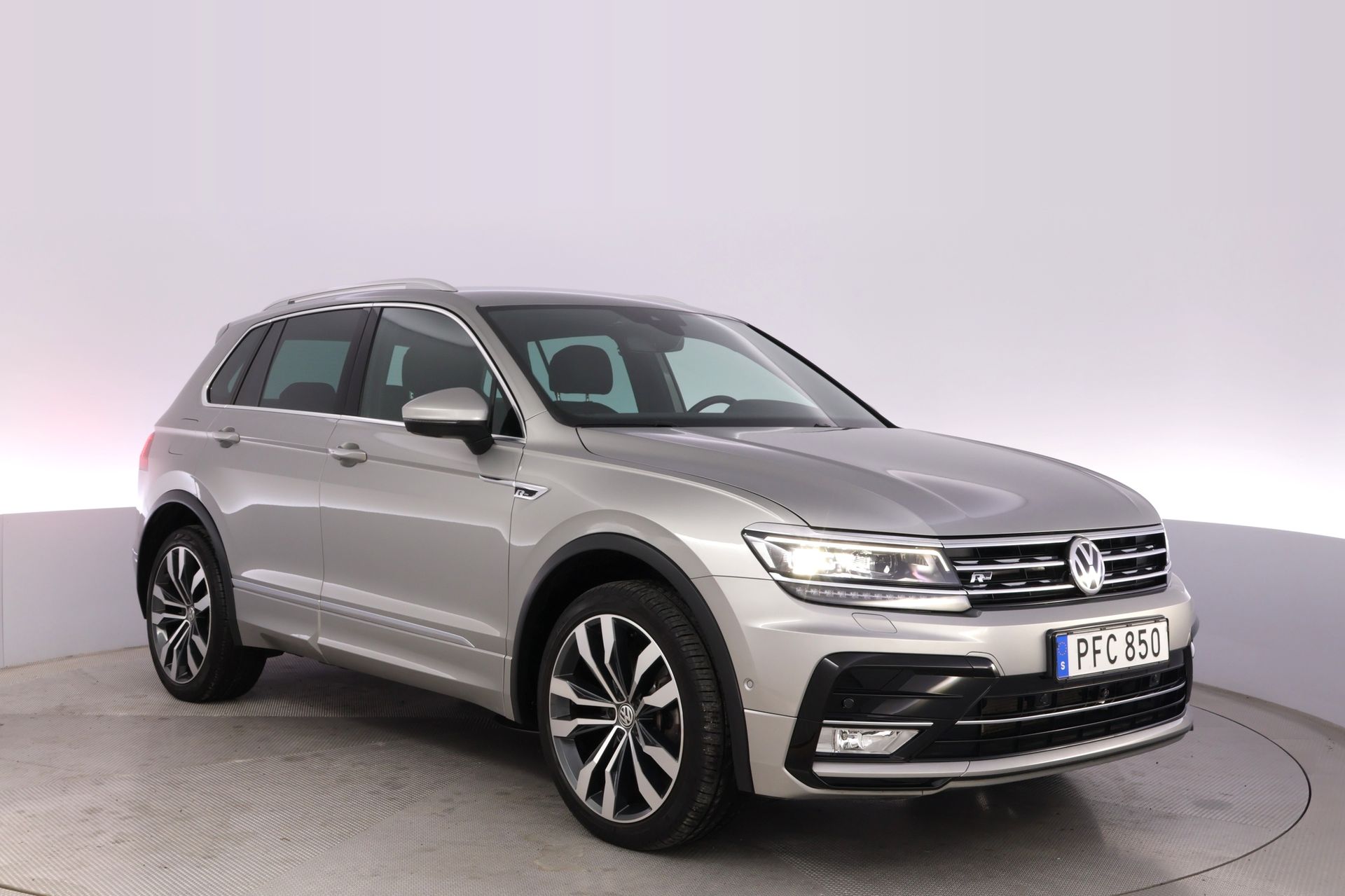 Volkswagen Tiguan 2017, bild 6/10