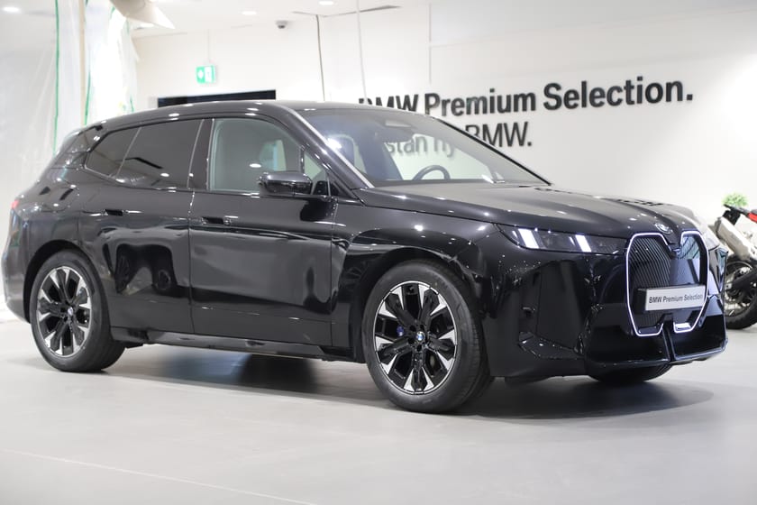 Bild 2 av BMW iX xDrive60 Charged M Sport Edition