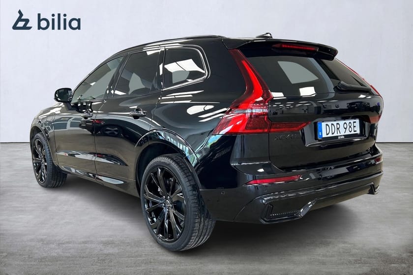 Bild 2 av Volvo XC60 T6 Plus Black Nordic Ed Loungepkt B&W Ventileratnappa Panorama
