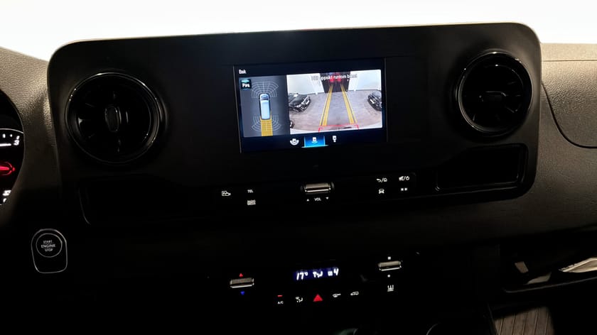 Bild 5 av Mercedes-Benz Sprinter 319 CDI 4x4 Panel Van SKÅP A2