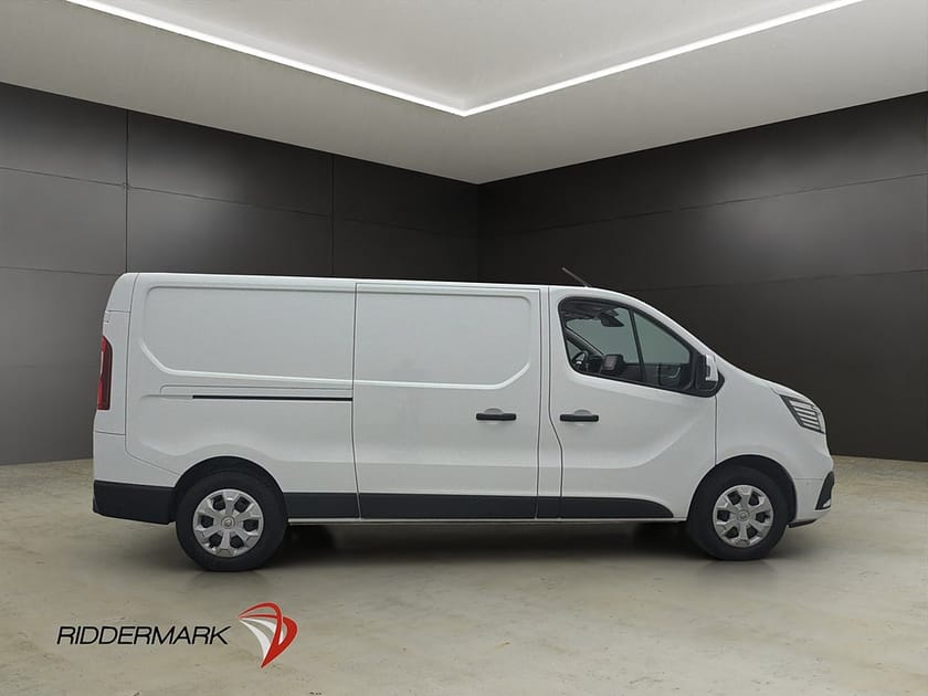 Bild 2 av Renault Trafic Skåpbil L2 150hk Värm LED Drag B-Kamera 2xDörrar Moms