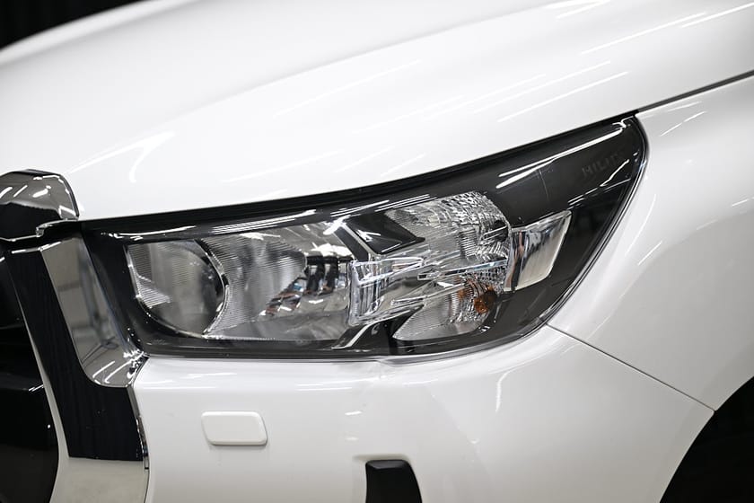 Bild 5 av Toyota Hilux Dubbelhytt 2.4 AWD 150HK Automat|Kåpa|Släde|FjärrstyrdVärmare|Moms