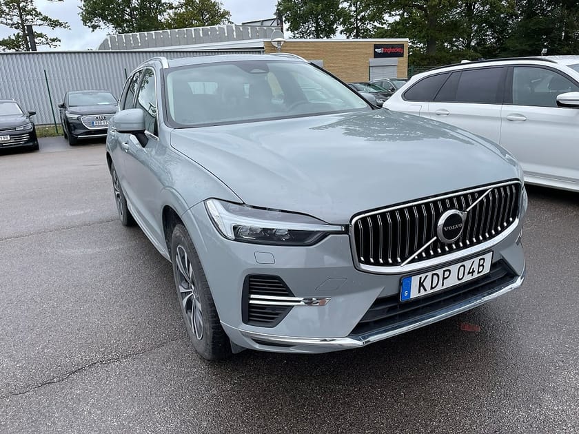 Bild 2 av Volvo XC60 T6 Recharge Core Bright plug in AWD 350HK 4x4 Panorama