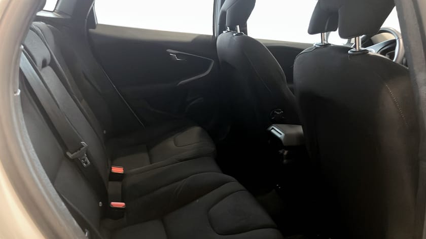 Bild 5 av Volvo V40 T3 Kinetic Glastak Värmare / Dragkrok