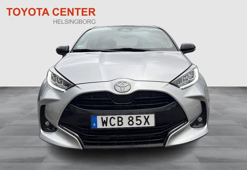 Bild 5 av Toyota Yaris Hybrid 1,5 130 5d Premiere Edition Bi-Tone
