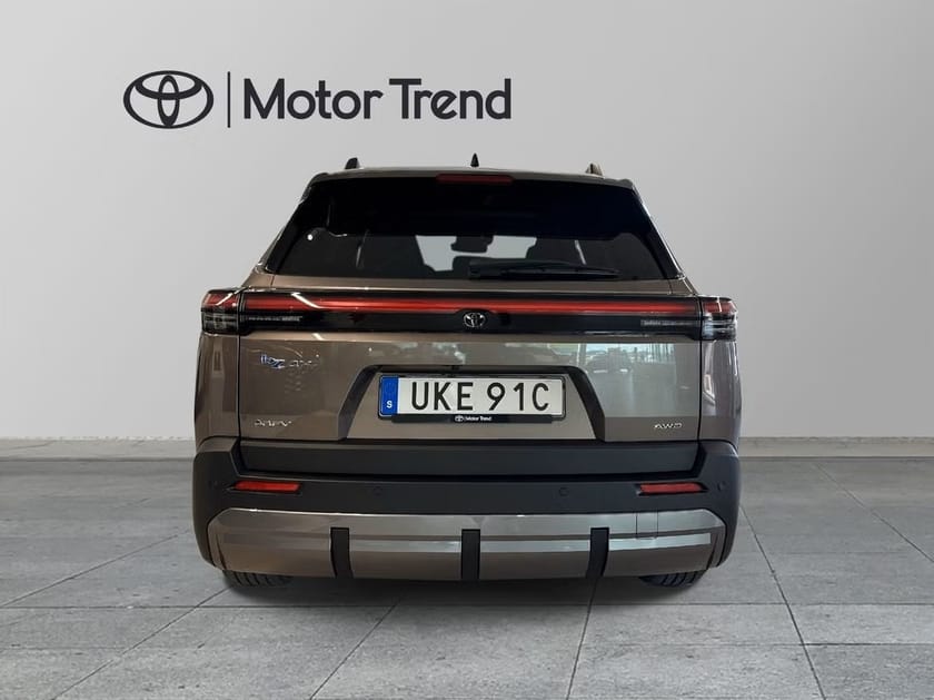 Bild 5 av Toyota bZ4X Touring AWD Executive 20" LM Panorama Skinn