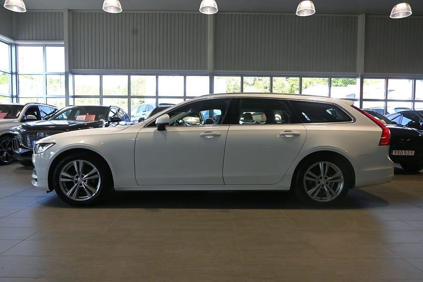 Bild 2 av Volvo V90 D3 Momentum Edition Drag Värmare