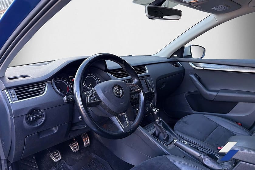 Bild 4 av Škoda Octavia Scout Skoda 2.0 TDI 4x4 Premium D-Värmare Drag Kamera