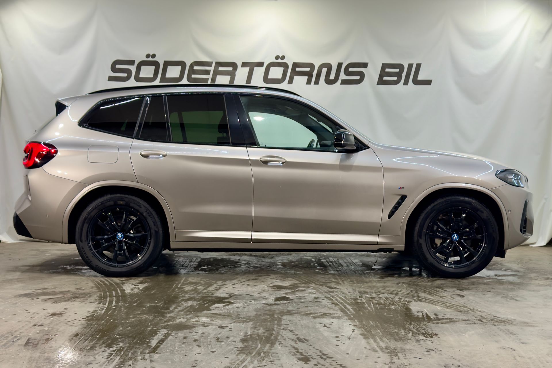 BMW iX3 CHARGED M SPORT 2024, bild 5/10