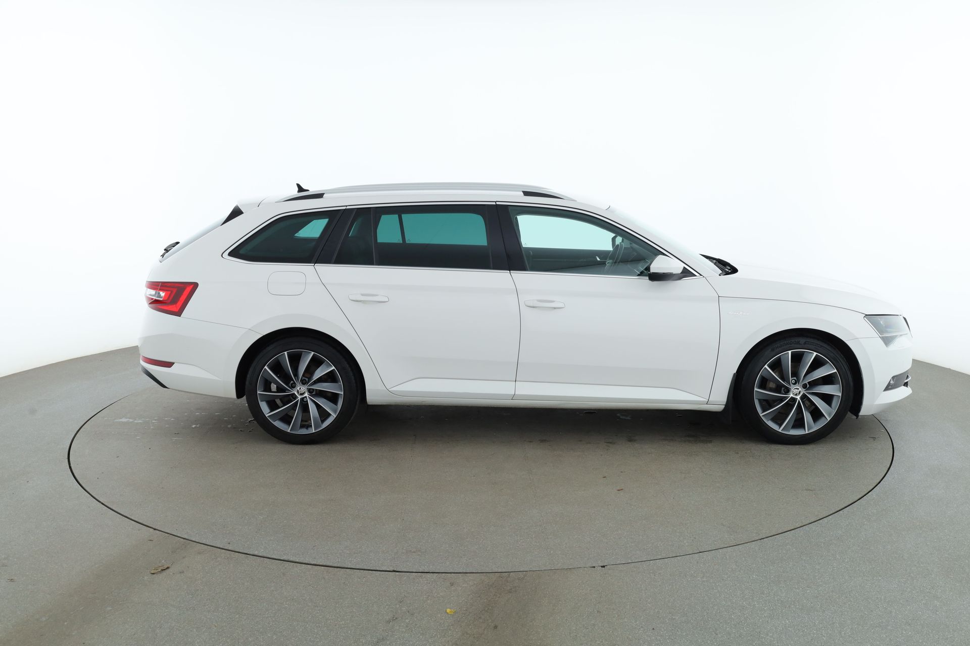 Skoda Superb 2.0 TDI 4x4 SCR 2019, kuva 7/10