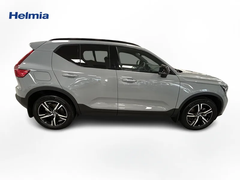 Bild 3 av 16 – Volvo XC40 B3 FWD Bensin Plus Dark