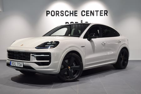 Porsche Cayenne E-Hybrid Coupé Black Edition / 1.99% Ränta
