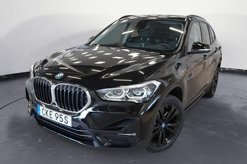 Bild 1 av BMW X1 xDrive25e Sport Line Navi Head-Up HiFi LED