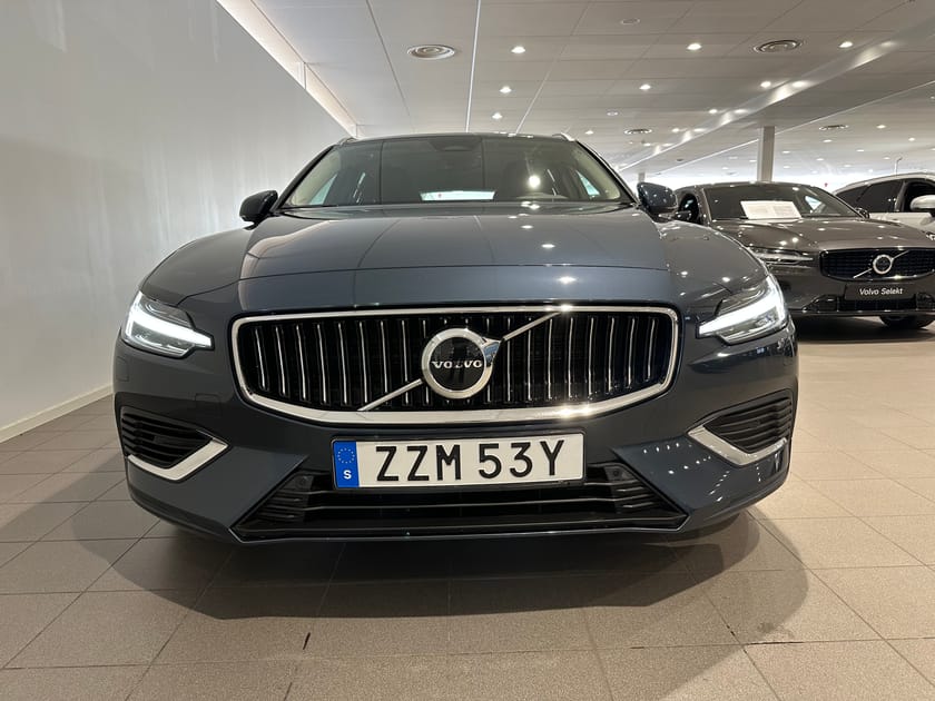 Bild 2 av Volvo V60 T6 Core Bright / Dragkrok / Navigation / Backkamera /