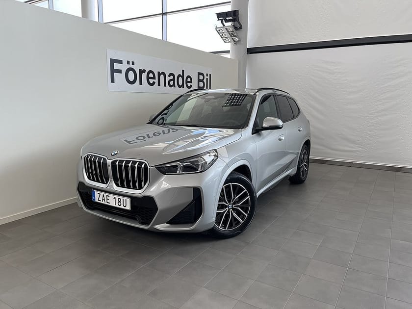 Bild 1 av BMW X1 sDrive18i M Sport Drag TonadeRutor Rattvärme ParkAssist