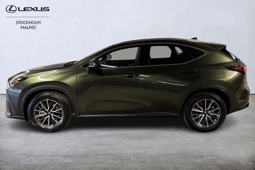 Bild 2 av Lexus NX 450h+ AWD Skinn P-värmare Backkamera Drag