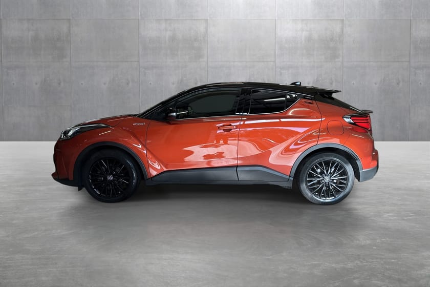 Bilde 2 av Toyota C-HR Hybrid 2.0 Bensin Automatgir Orange 184 HK