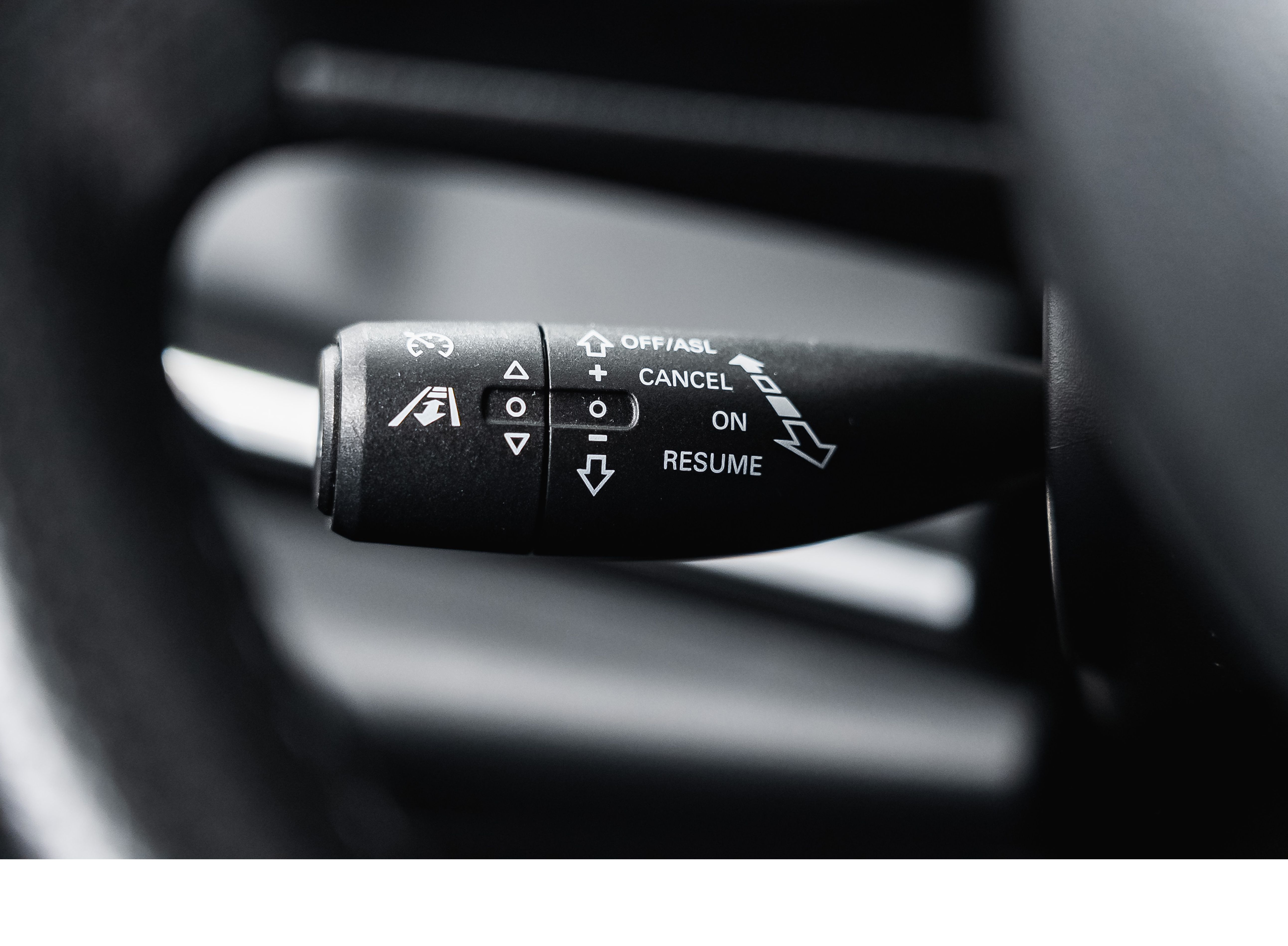MG Marvel R Performance Automatic, 2-trinn, 288hk, 2024