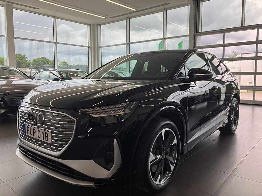 Bild 1 av Audi Q4 45 Sportback e-tron quattro 286hk S-line