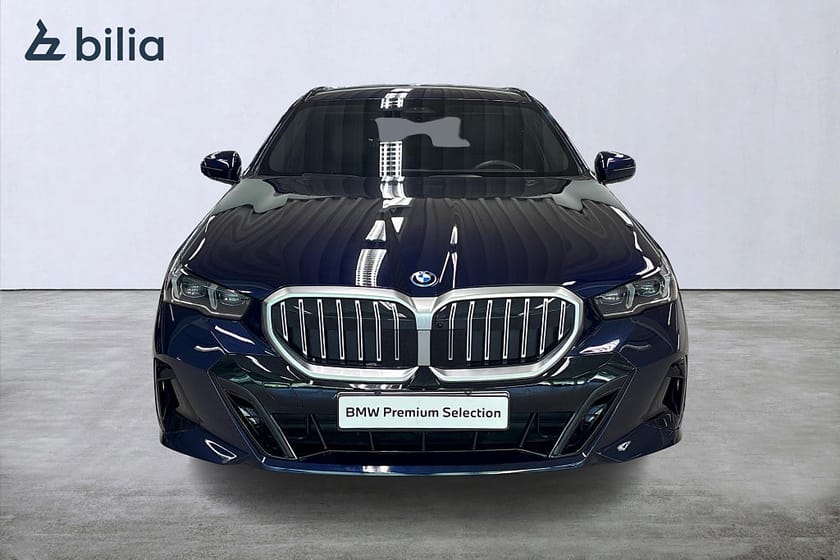 Bild 5 av BMW 530e xDrive Touring M-Sport| Drag | H&K | 360 | Aktiv farth.