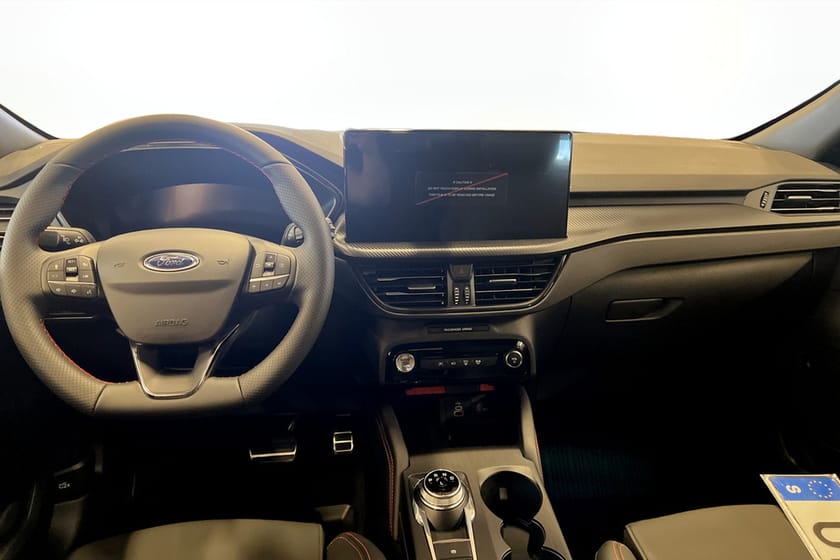 Bild 4 av Ford Kuga Plug-In Hybrid ST-Line X 2.5 FWD 243hk Black Edition CVT