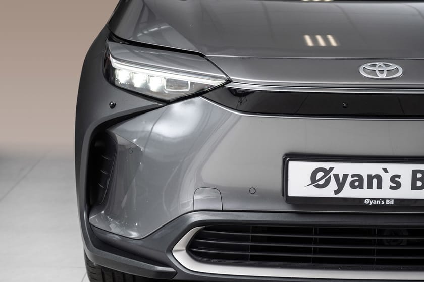Bilde 3 av Toyota bZ4X