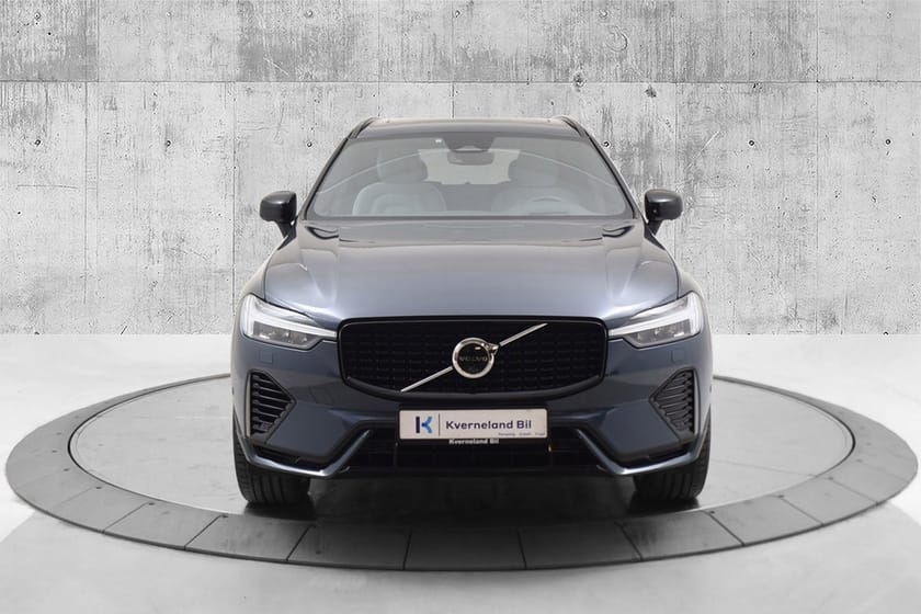 Bilde 2 av Volvo XC60 T6 350 HK/Ultra/360 g.k./P. Soltak/21" S./Hengerfeste