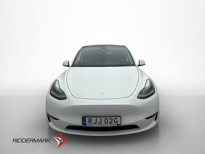 Bild 3 av Tesla Model Y Long Range AWD Pano Skinn Drag Kamera