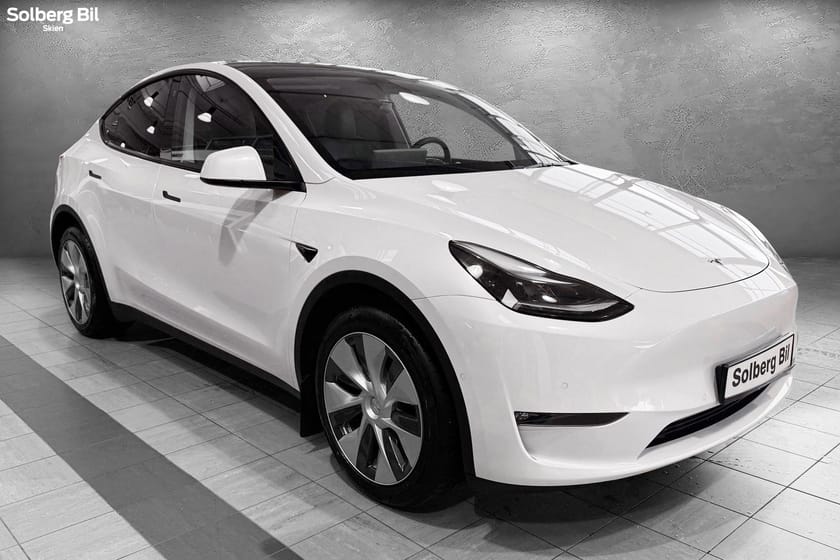 Bilde 3 av Tesla Model Y Long Range AWD AWD/ VARMEPUMPE/ PREMIUM.LYD/ NORSK/ PANO