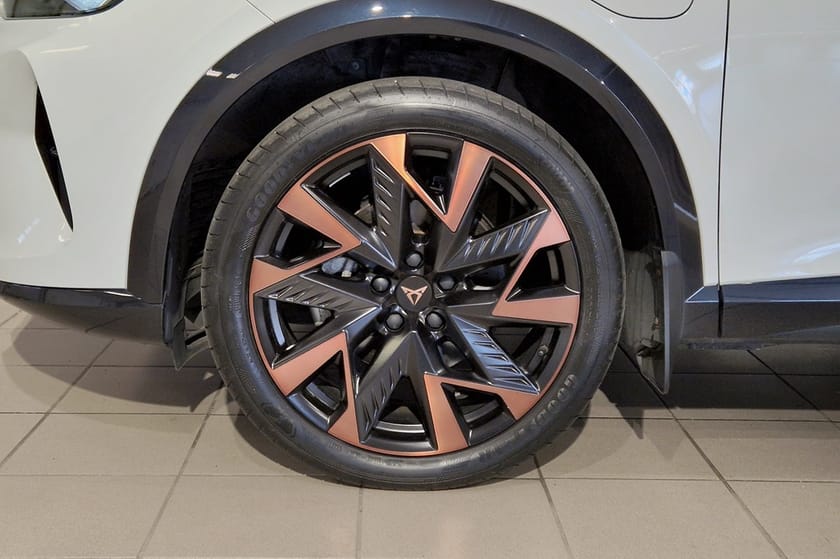 Bild 3 av CUPRA Formentor e-Hybrid 1.5 / 204 HK / Drag