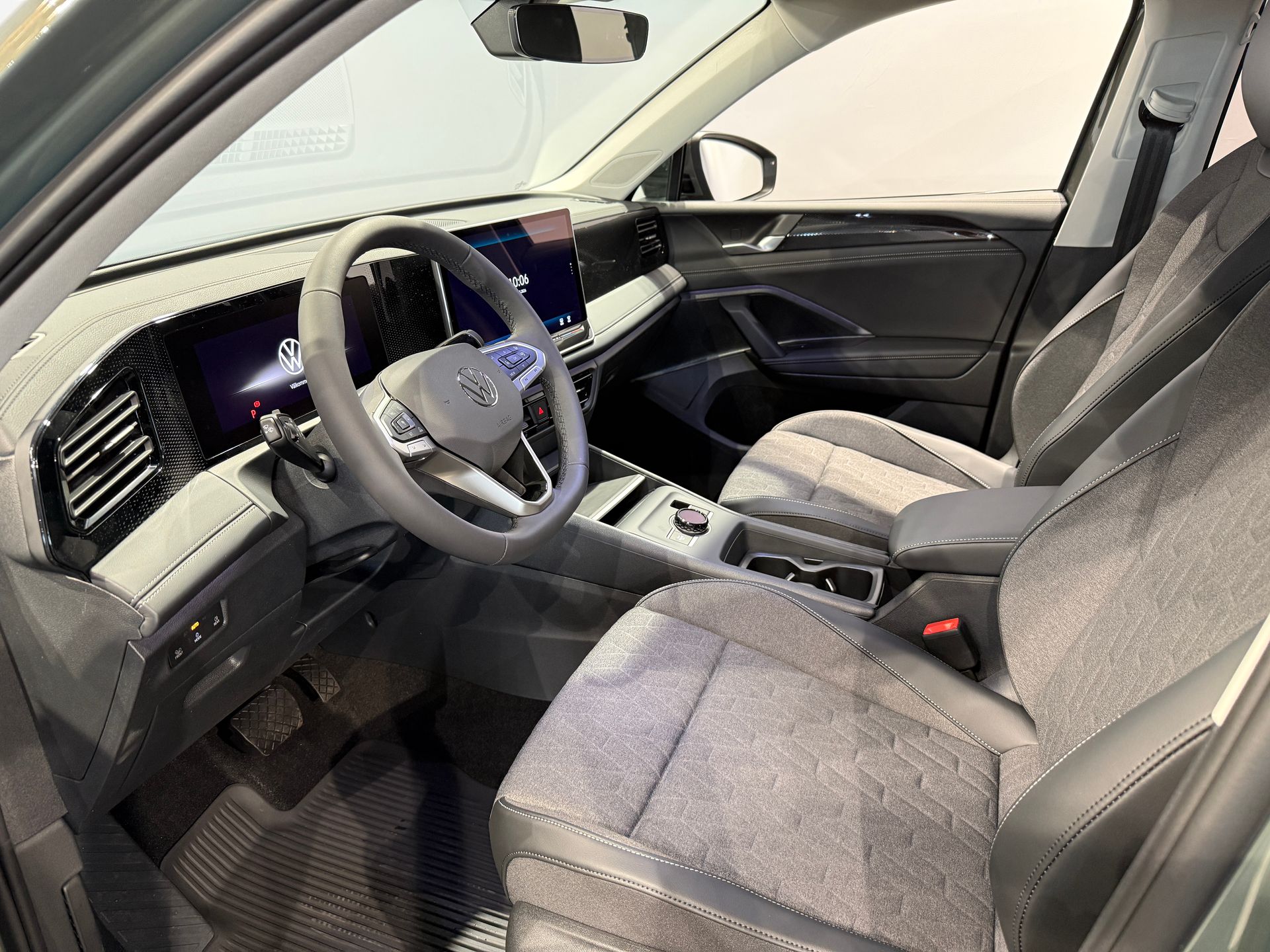 Volkswagen Tiguan 1,5 eTSI 2026, bild 6/10