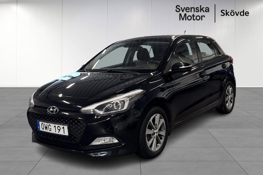 Bild 1 av Hyundai i20 Premium 1.4 100Hk Automat Sommar & Vinterhjul på Alufälg | Endast 9 308 mil