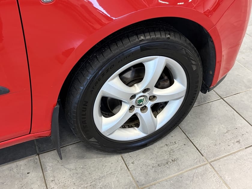 Bild 3 av Škoda Fabia Kombi 1.2 69hk Drag