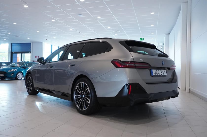 Bild 4 av BMW i5 xDrive40 Touring Touringm Sport Pro Pro Business Ed Drag H K DA
