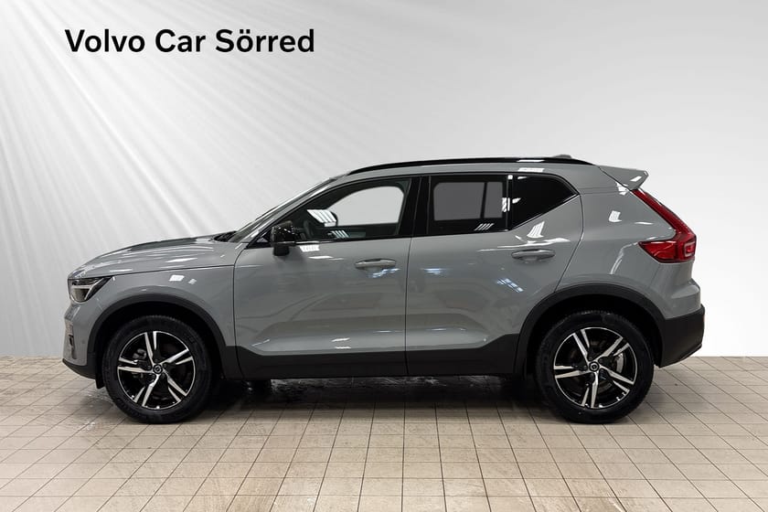 Bild 3 av Volvo XC40 B3 FWD Bensin Plus Dark