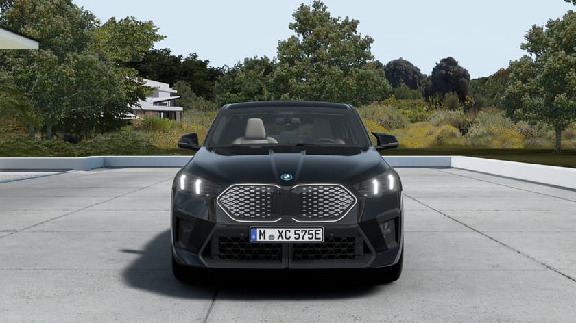Bild 3 av BMW iX2 eDrive20 M Sport Business Ed Drag H K DA
