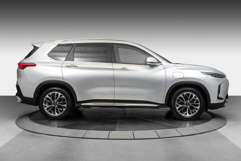 Bilde 3 av Maxus Euniq 6 70 kWt, Exclusive, 754L Bagasjerom, Ryggekamera, Skinn