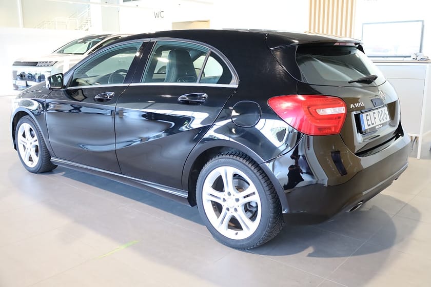 Bild 5 av Mercedes-Benz A 180 7G-DCT Urban Kamera Blåtand Bi-Xenon