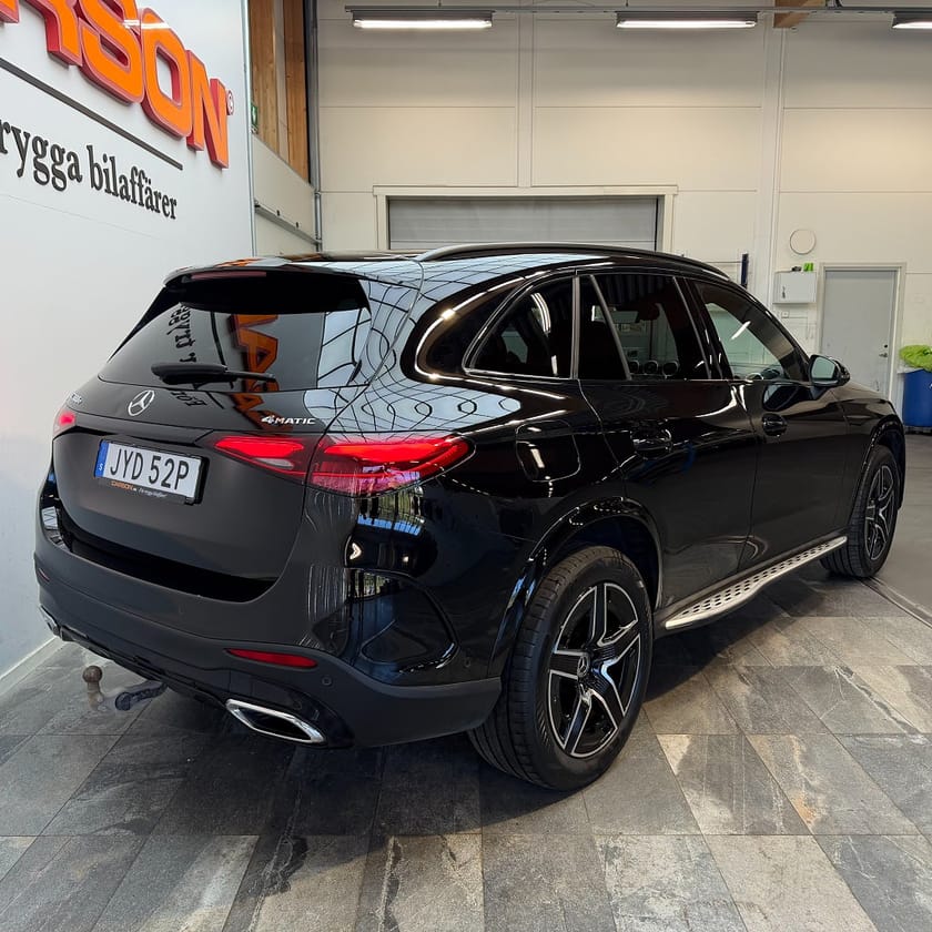 Bild 4 av Mercedes-Benz GLC 300 e 4MATIC 4M AMG Line Burmester Carplay Backkamera