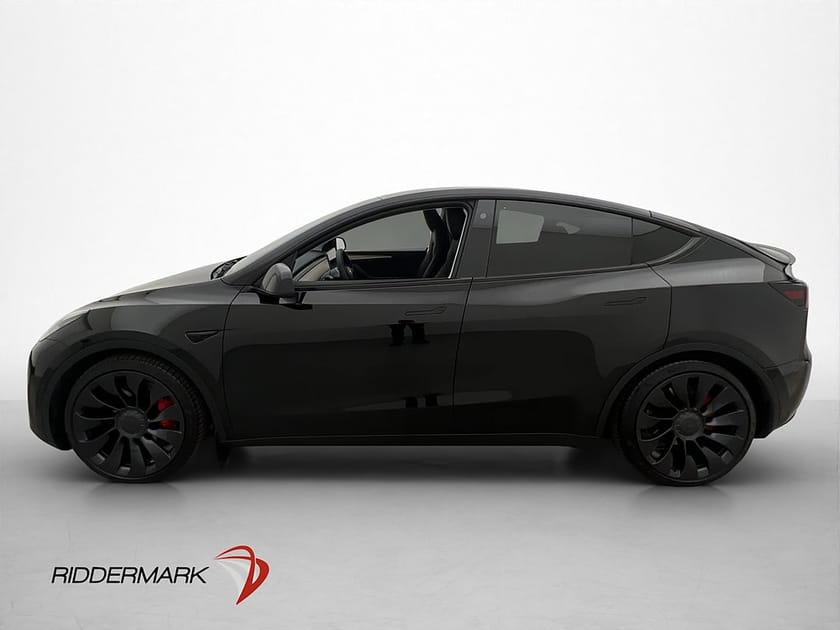Bild 5 av Tesla Model Y Performance AWD Dragkrok Svensksåld Panorama